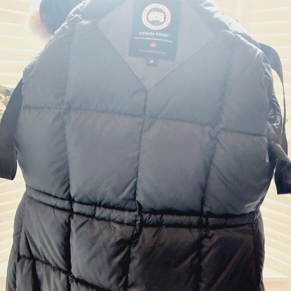 CANADA GOOSE FULLY LINED HOODED ZIP DOWN COAT SIZE SMALL - Picture 15 of 16